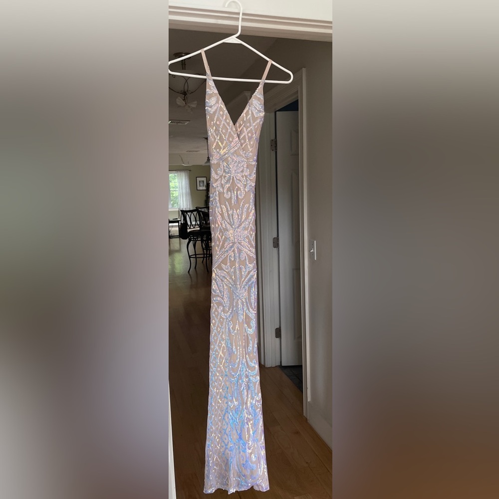 WINDSOR Deonne Iridescent Sequin cross back dress. Size small